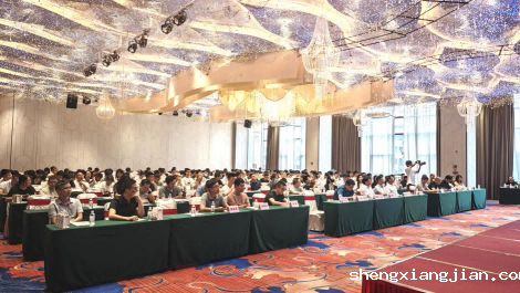 “智慧赋能·AI驱动——土木建筑技术转型发展论坛”在佛山举办